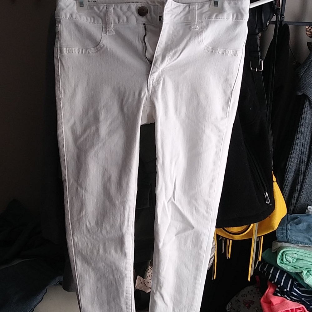 AE white jeggings